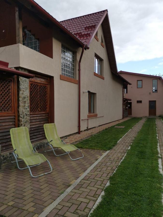 Vila De Vacanta Curtea de Argeş Exterior foto