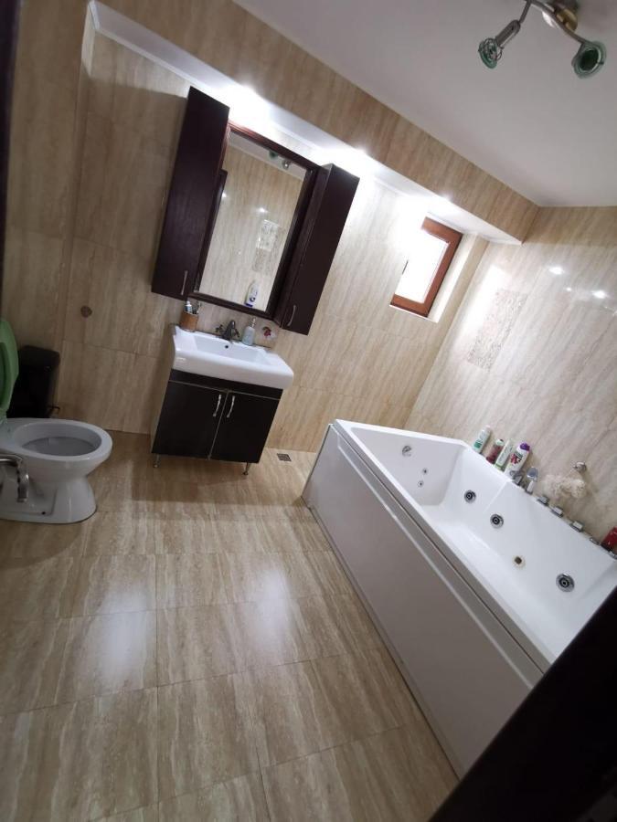 Vila De Vacanta Curtea de Argeş Exterior foto
